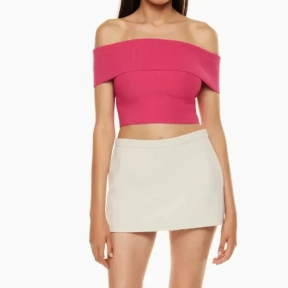 Aritzia Babaton  Sculpt Knit Off Shoulder Top Eros Pink Size Medium NWT - Picture 2 of 10